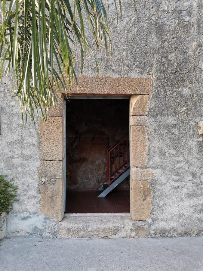 Villa Antico Baglio Siciliano Parecchiata Buseto Superiore Exterior foto